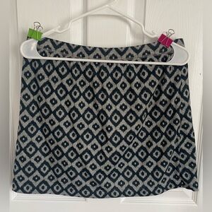 Gap size large grey and navy blue mini skirt
